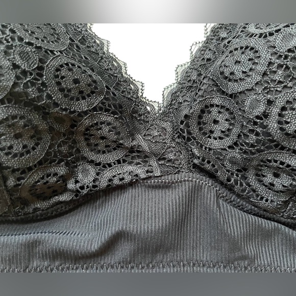 So Intimates Convertible Bralette Bra Black Lace Sz Large Wireless NEW SO10551 - Picture 3 of 9